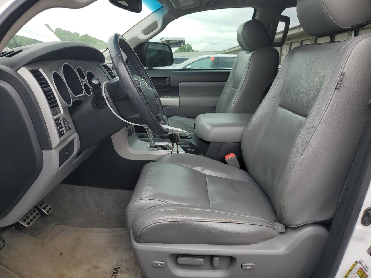 2008 Toyota Sequoia Sr5 VIN: 5TDBY64AX8S017985 Lot: 55979125