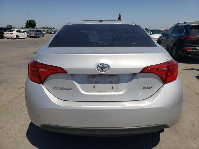  TOYOTA COROLLA 2018 Серебристый