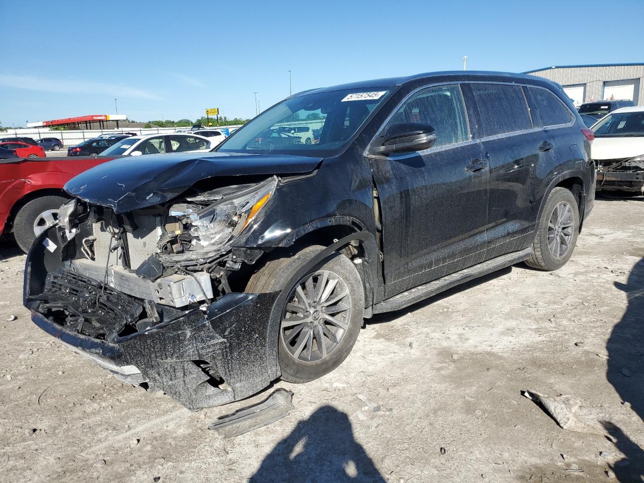 2019 Toyota Highlander Se   for Sale in Cahokia Heights, IL - Front End