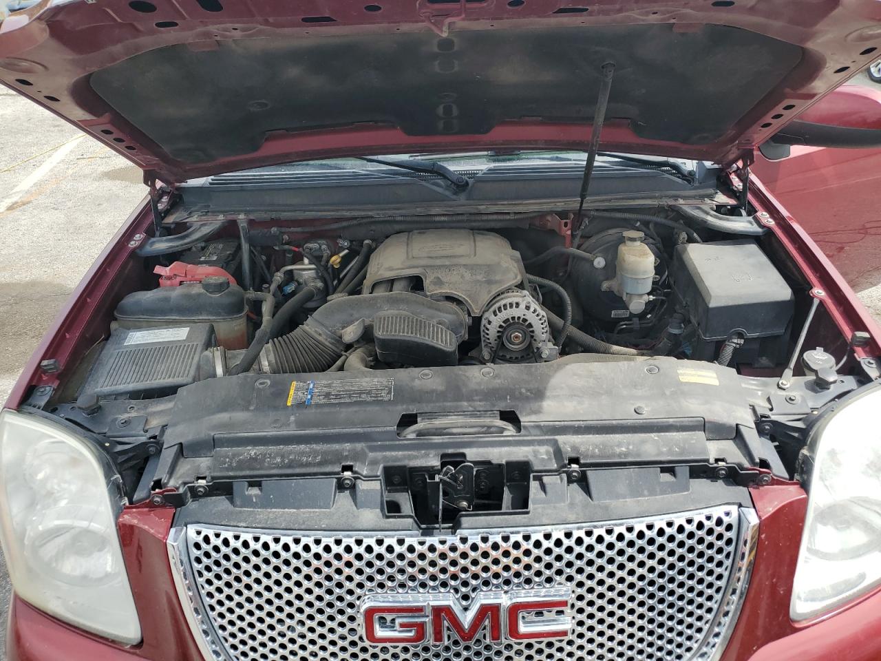 2008 GMC Yukon Denali VIN: 1GKFK63818J170385 Lot: 56486255