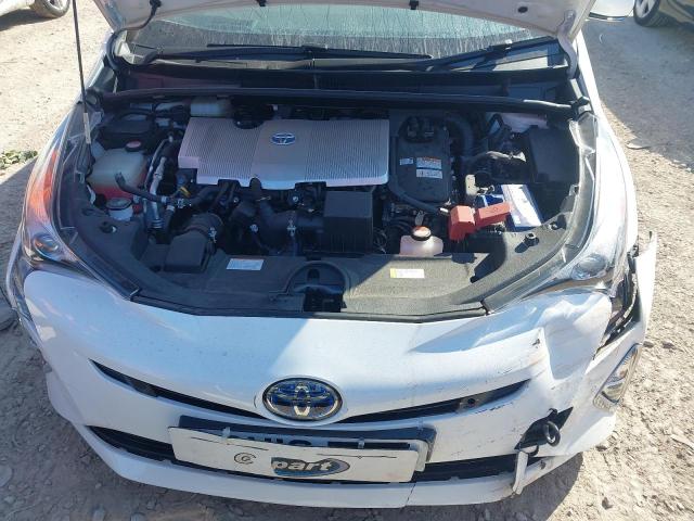 2016 TOYOTA PRIUS EXCE