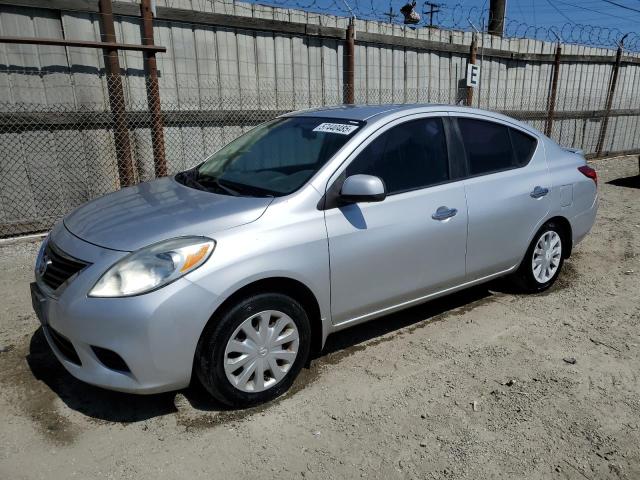  NISSAN VERSA 2014 Srebrny