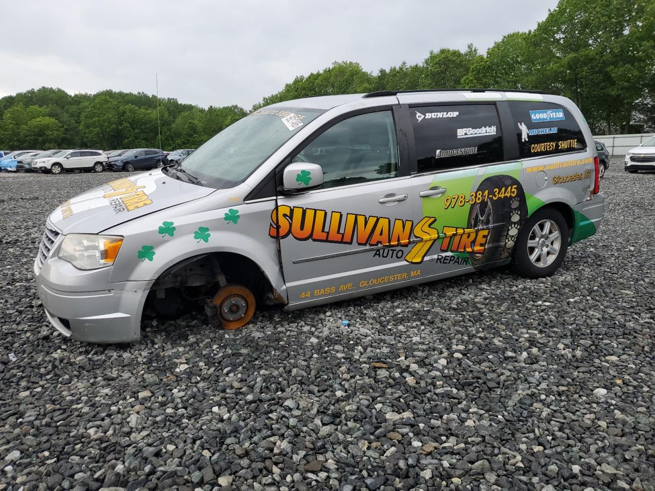 2010 Chrysler Town & Country Touring for Sale in North Billerica, MA - Front End