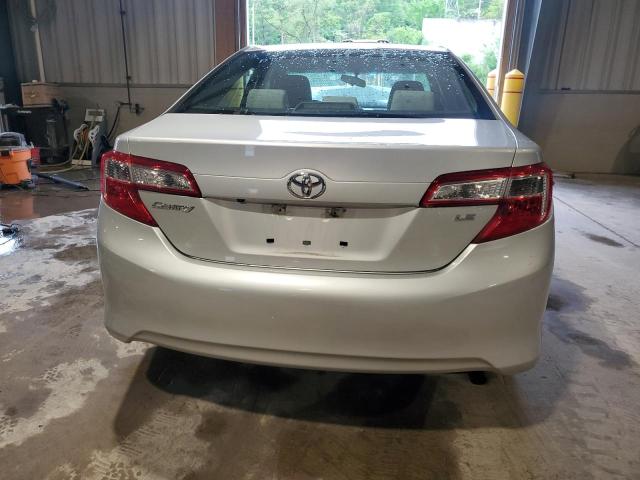  TOYOTA CAMRY 2014 Srebrny