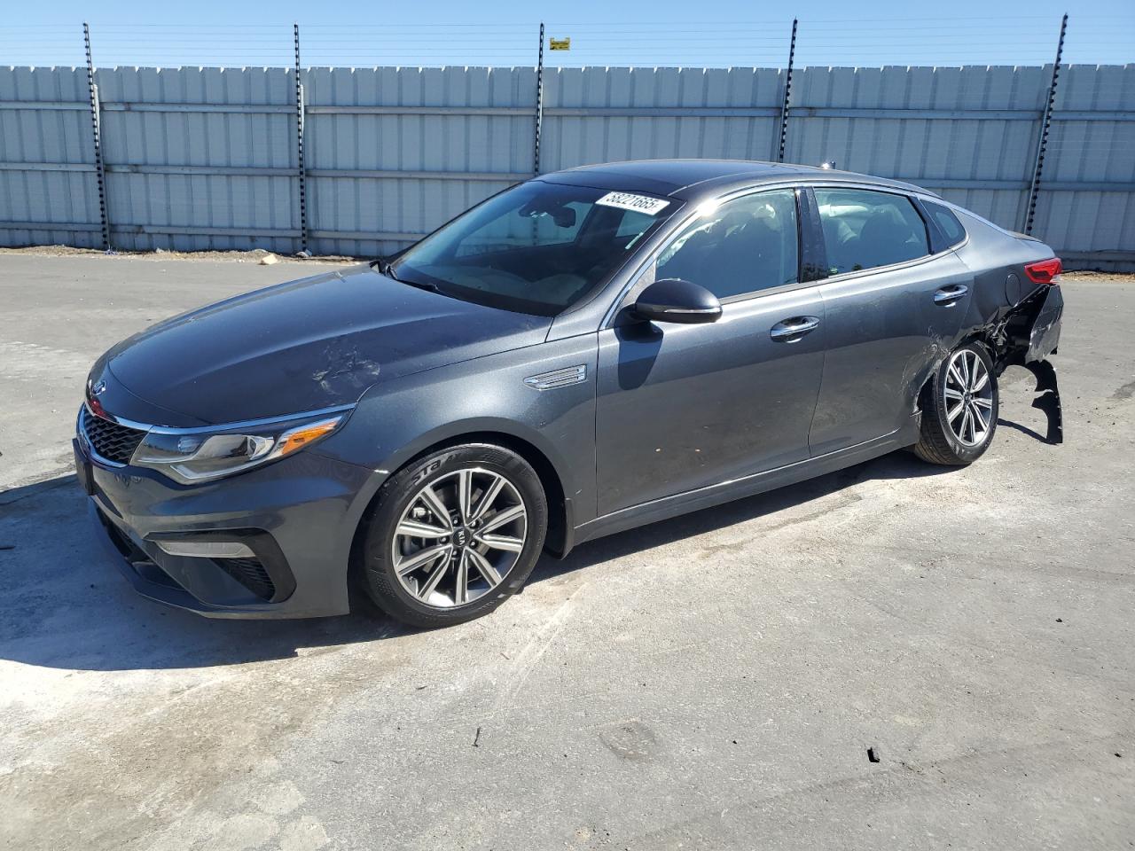 2020 Kia Optima Ex for Sale in Antelope, CA - Rear End