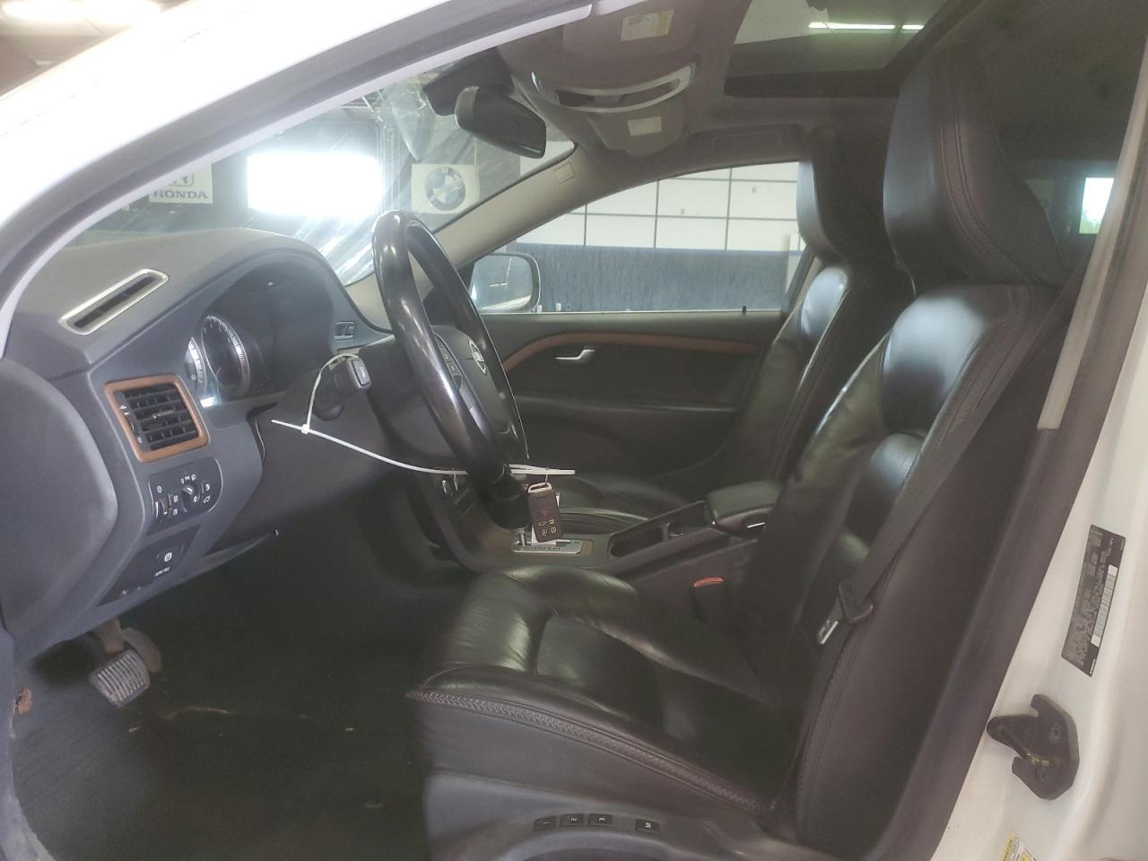 2010 Volvo Xc70 3.2 VIN: YV4960BZ7A1087826 Lot: 57203435