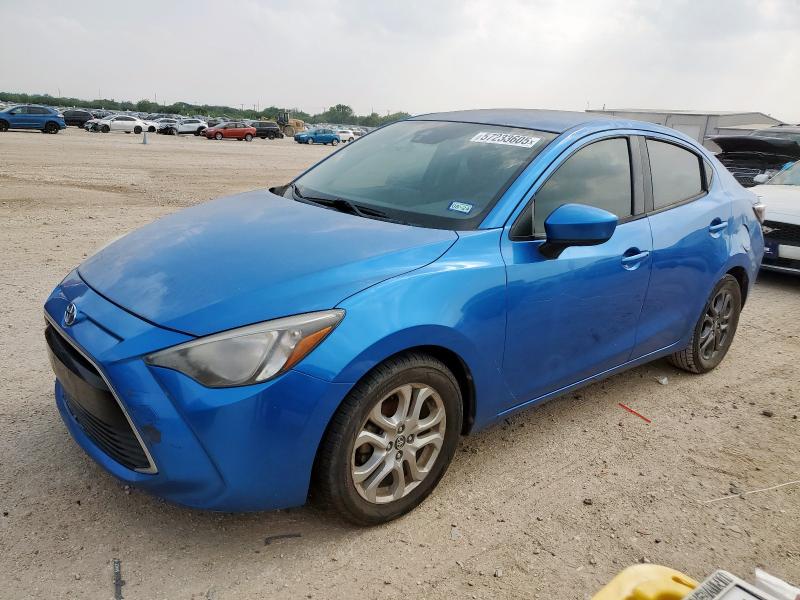 Sedans TOYOTA YARIS 2017 Granatowy
