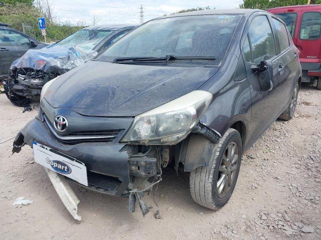 TOYOTA YARIS ICON 2014