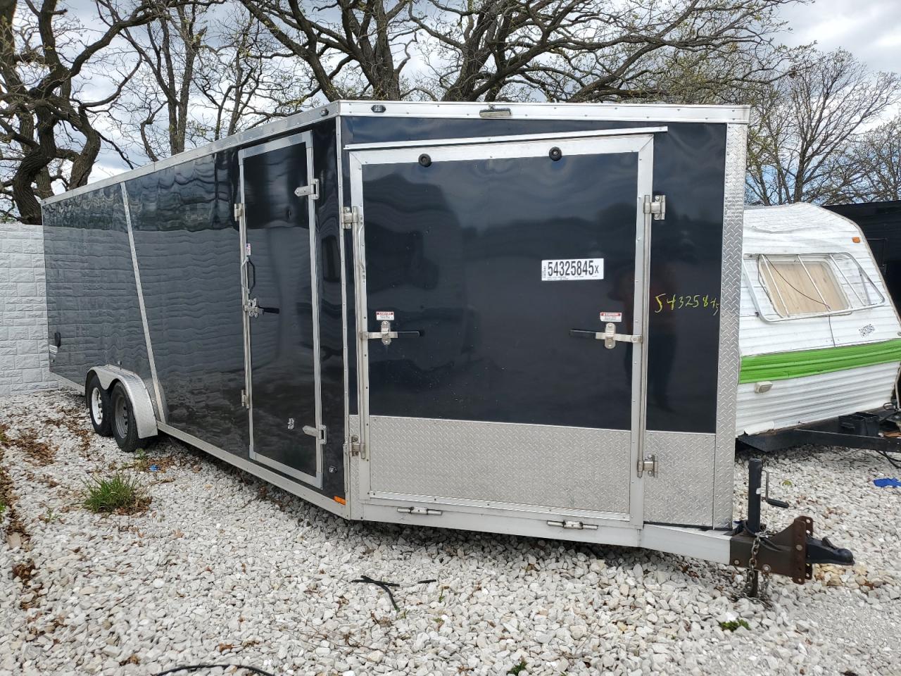 2016 Stealth Enterprises Enclosed Snowmobile Trailer იყიდება Franklin-ში, WI - Minor Dent/Scratches