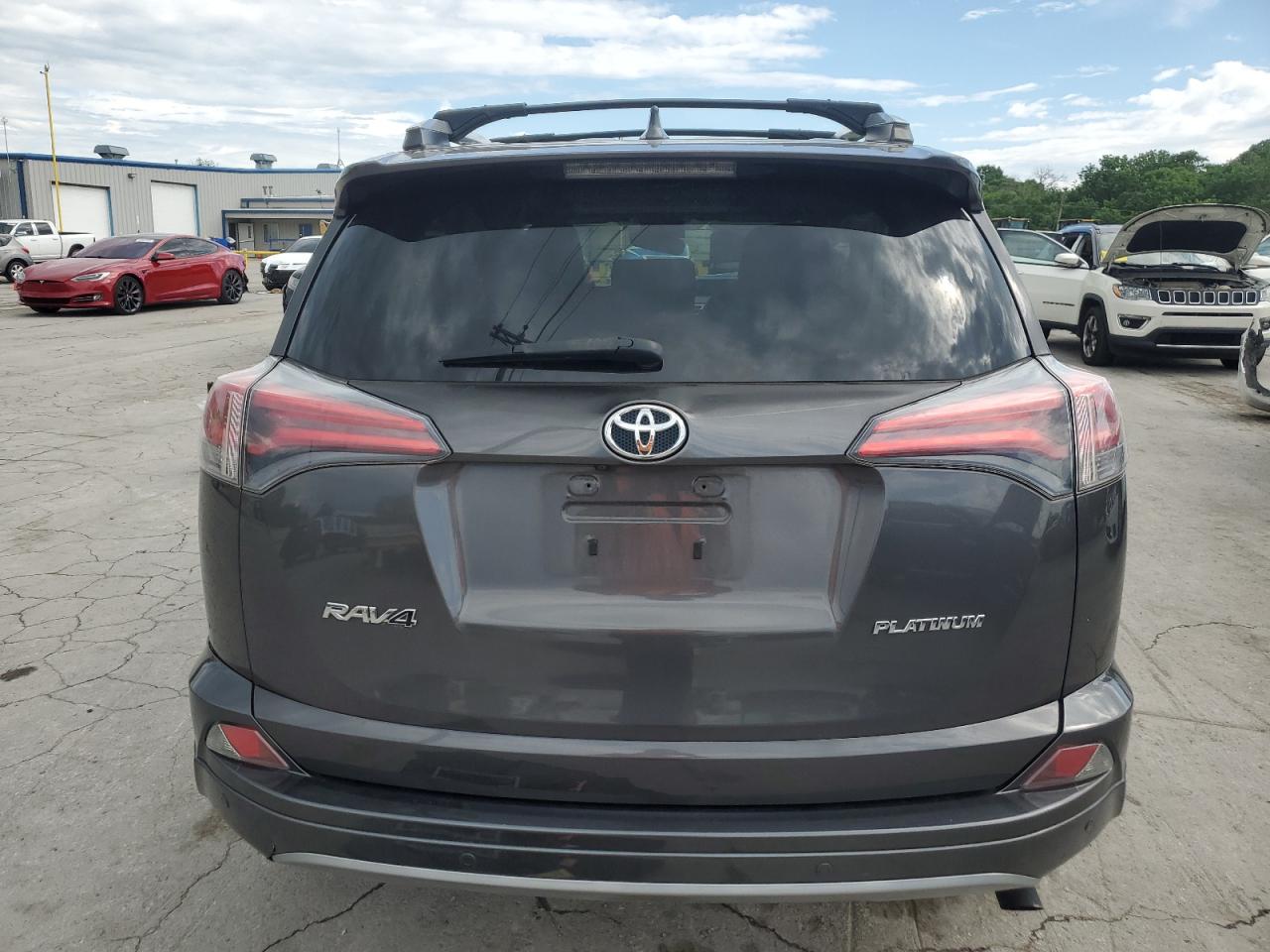 2017 Toyota Rav4 Limited VIN: 2T3YFREV6HW361055 Lot: 56014575