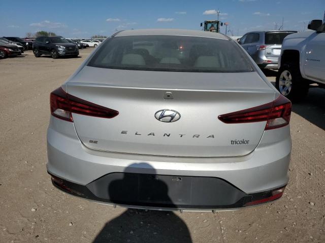  HYUNDAI ELANTRA 2019 Srebrny