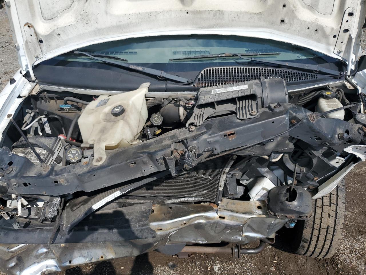 2008 Chevrolet Express G1500 VIN: 1GCFG15X881102704 Lot: 80451095