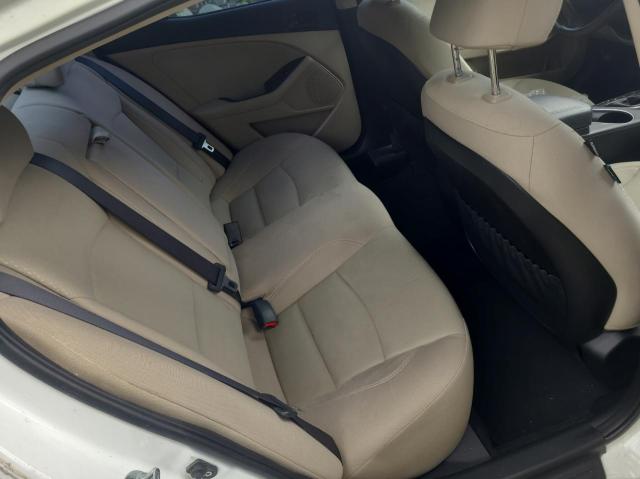 Sedans KIA OPTIMA 2015 White