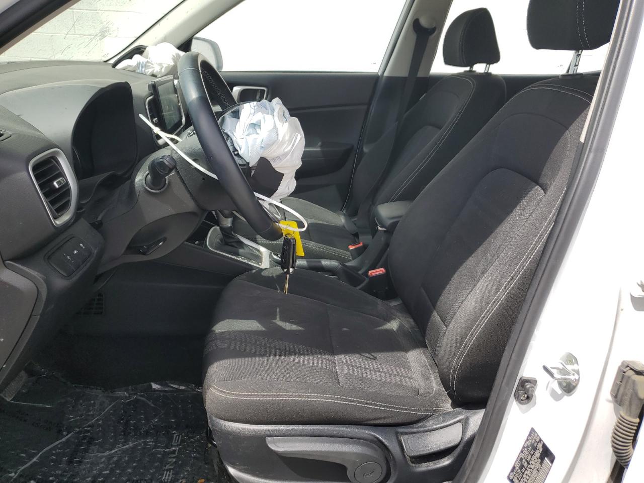 2022 Hyundai Venue Sel VIN: KMHRC8A38NU208306 Lot: 58623695