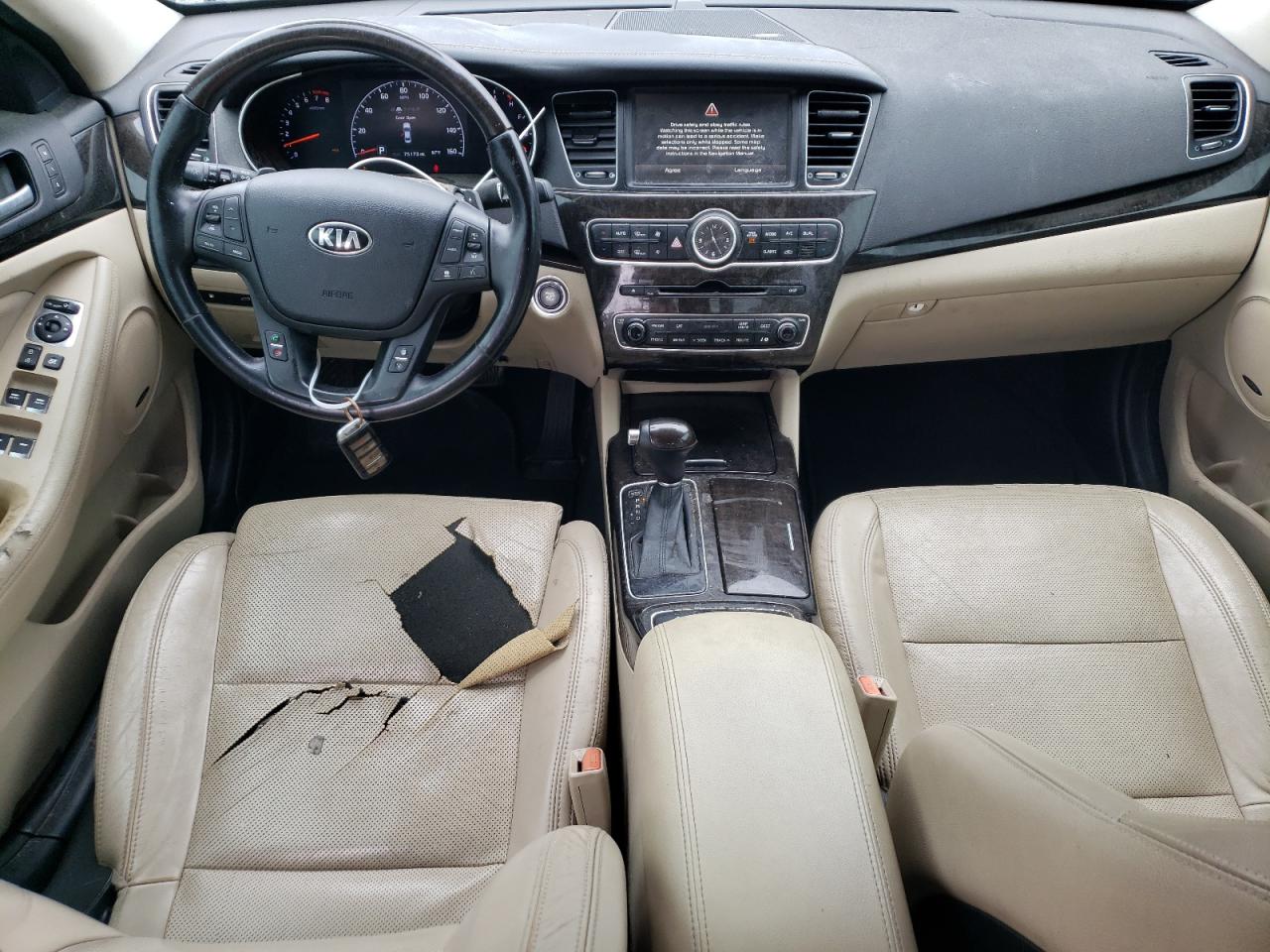 2015 Kia Cadenza Premium VIN: KNALN4D70F5171174 Lot: 58305045