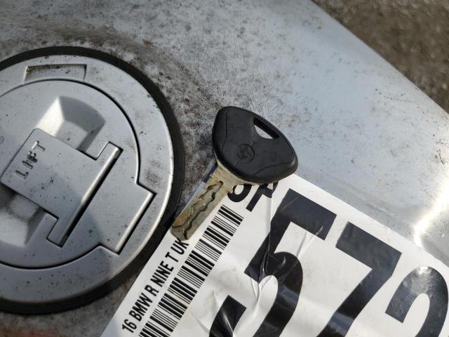 undisplay BMW R 2016 Сріблястий