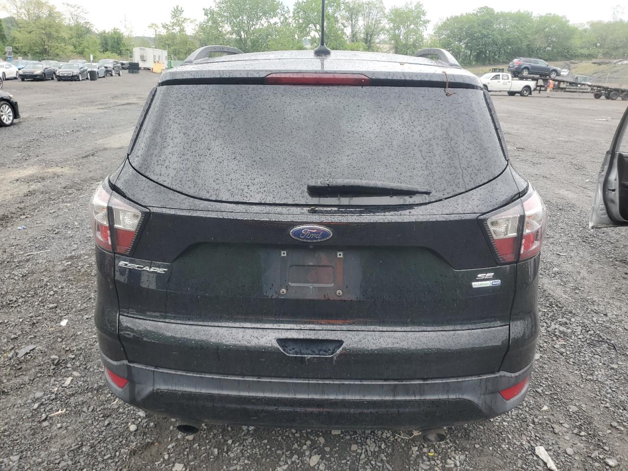 2018 Ford Escape Se VIN: 1FMCU9GD5JUA64975 Lot: 56934305