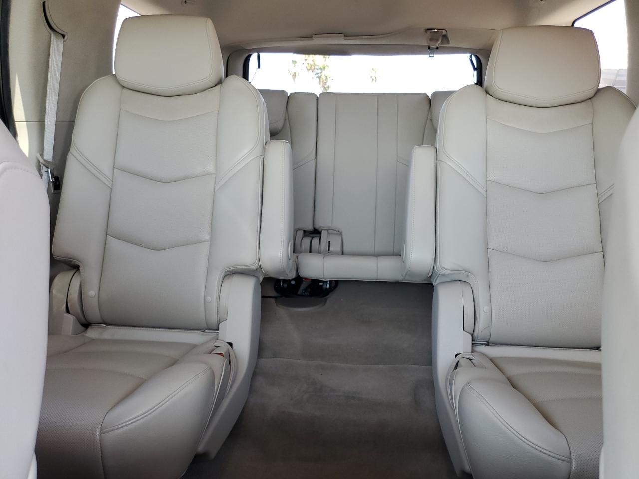 2018 Cadillac Escalade Luxury VIN: 1GYS3BKJ9JR244108 Lot: 57408645