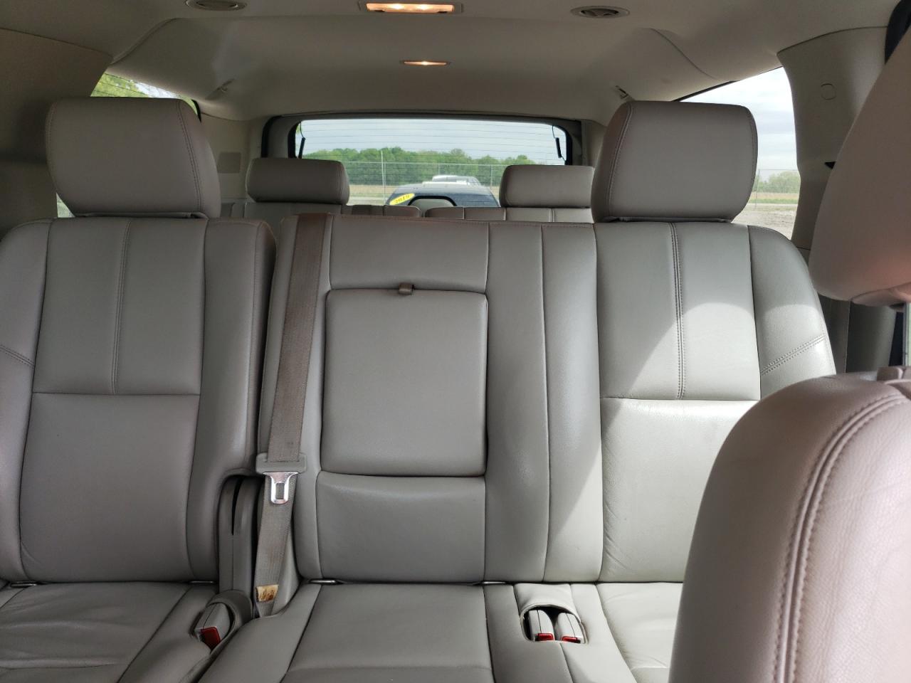 2013 Chevrolet Suburban K1500 Lt VIN: 1GNSKJE70DR206572 Lot: 56277455