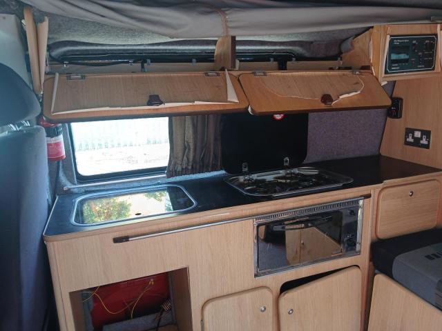 2005 VOLKSWAGEN TRANSPORTE