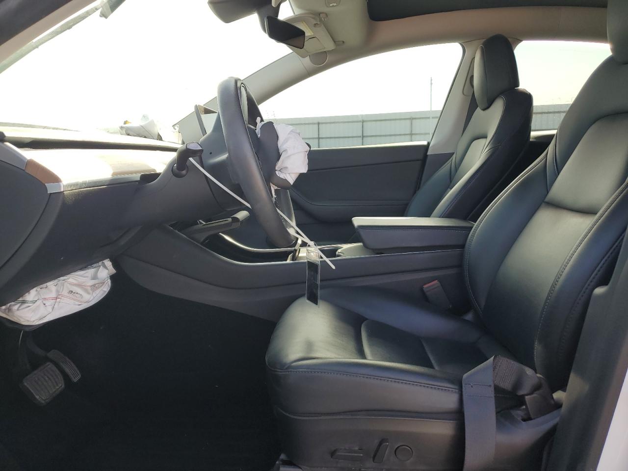 2020 Tesla Model Y VIN: 5YJYGDEF1LF005815 Lot: 57323595