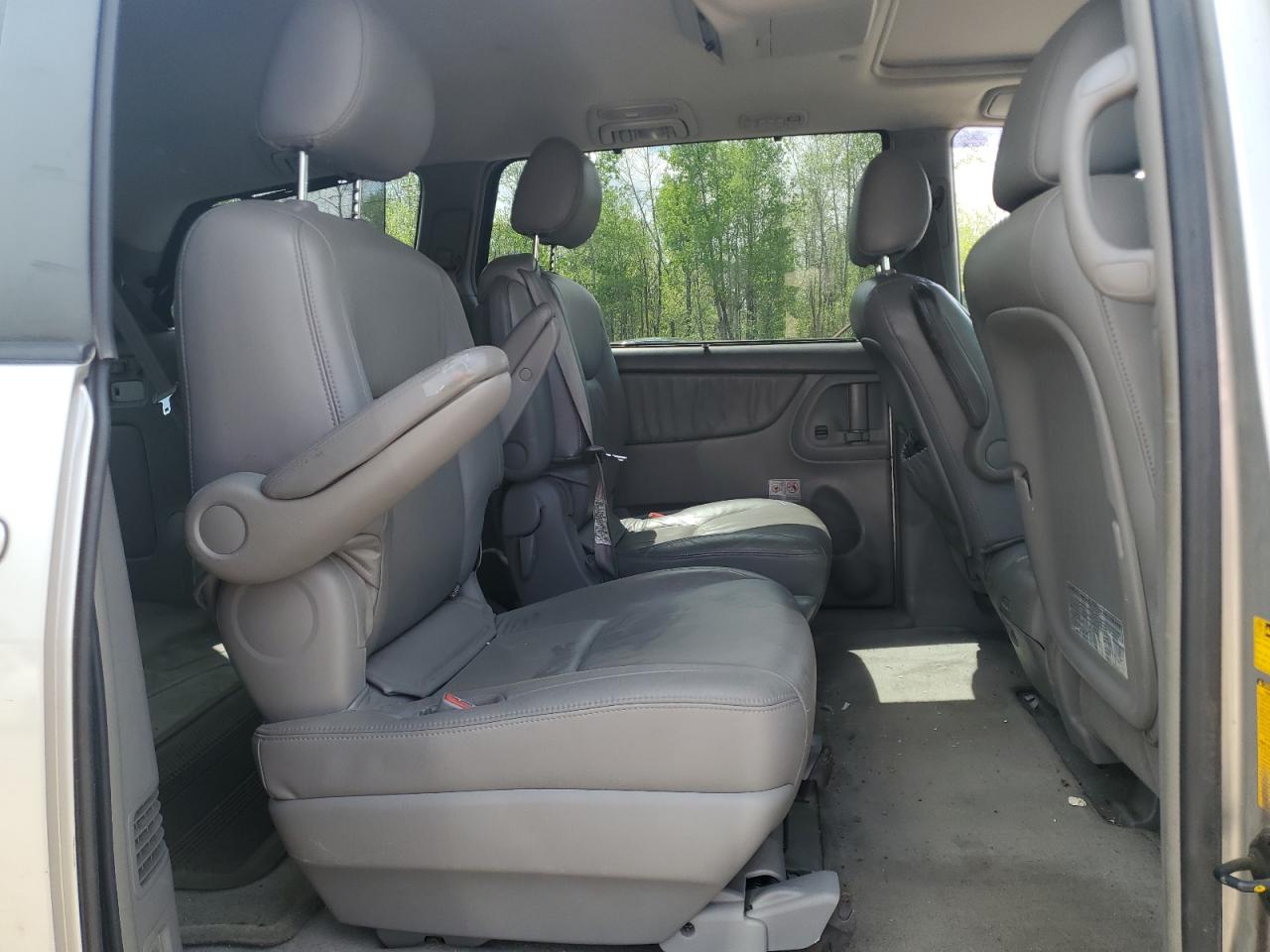 2004 Toyota Sienna Xle VIN: 5TDZA22CX4S048986 Lot: 57020015