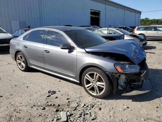  VOLKSWAGEN PASSAT 2013 Серый