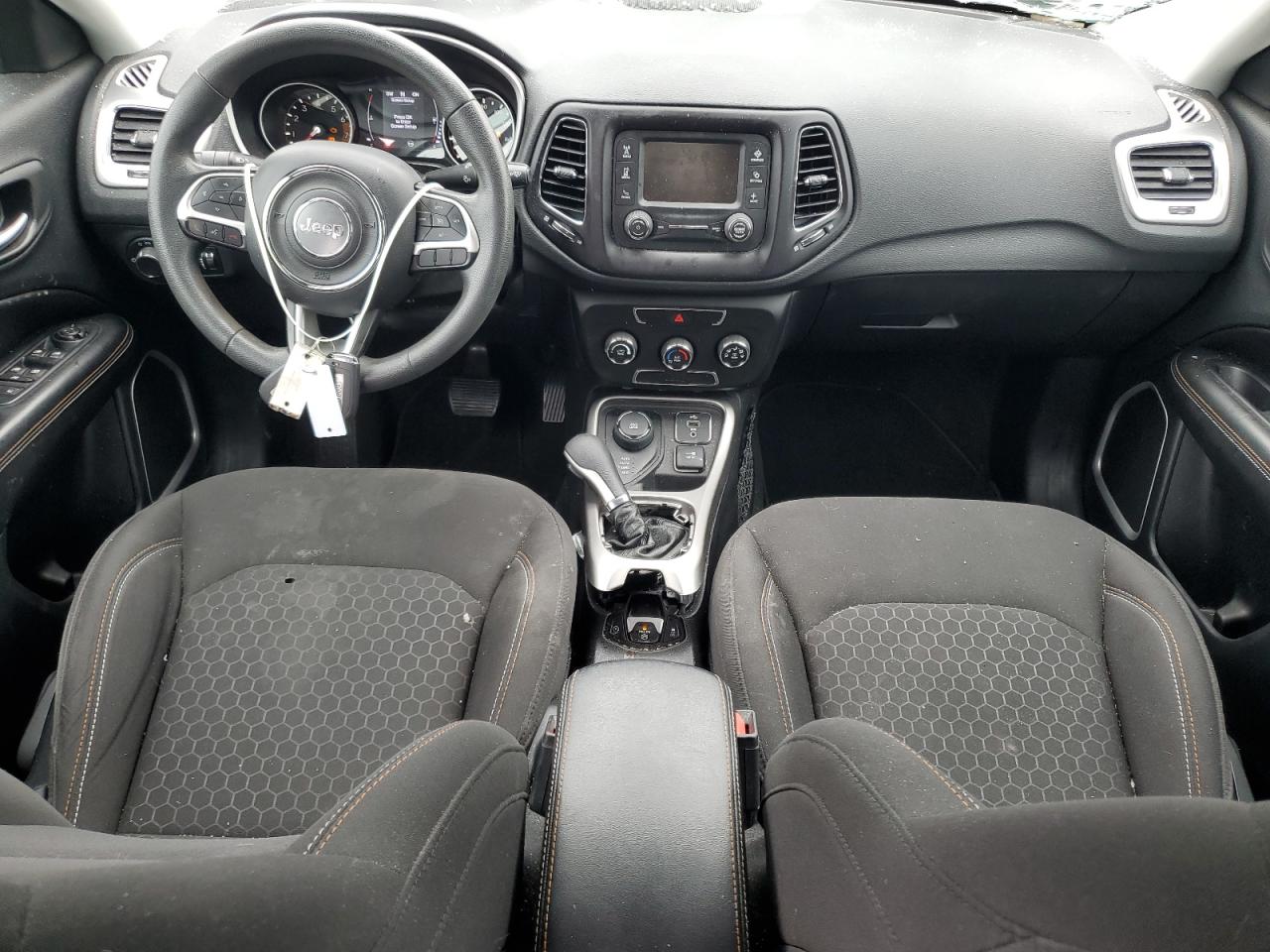 2018 Jeep Compass Sport VIN: 3C4NJDAB4JT305063 Lot: 56683175