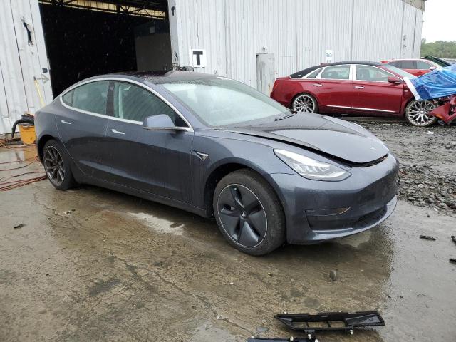  TESLA MODEL 3 2018 Серый