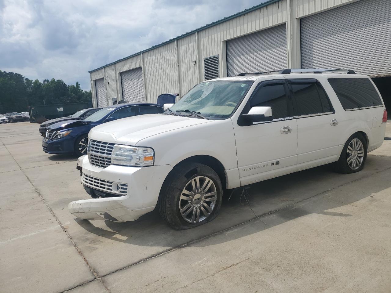 2010 Lincoln Navigator L продається в Gaston, SC - Front End