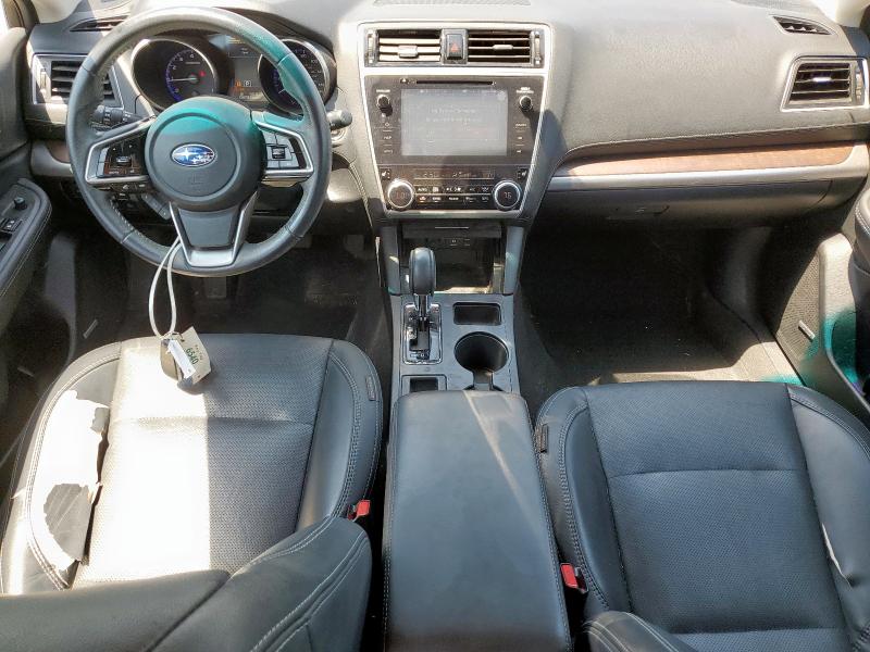  SUBARU OUTBACK 2018 Szary