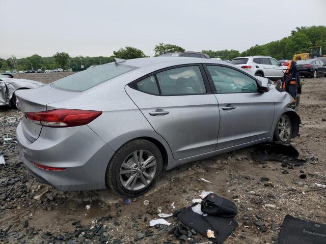  HYUNDAI ELANTRA 2017 Серебристый