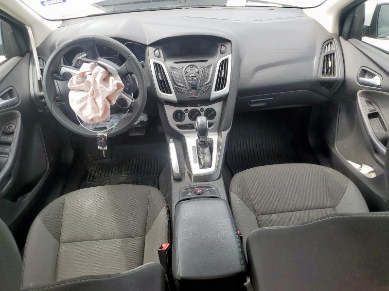 Sedans FORD FOCUS 2013 Biały