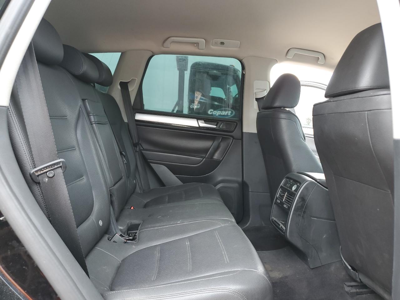2014 Volkswagen Touareg V6 Tdi VIN: WVGEP9BP6ED011760 Lot: 55615735