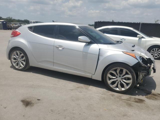  HYUNDAI VELOSTER 2013 Серебристый