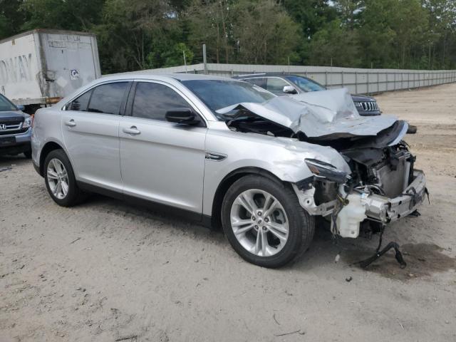  FORD TAURUS 2017 Сріблястий