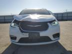 2022 Chrysler Pacifica Touring L   للبيع في Bakersfield، CA - Front End