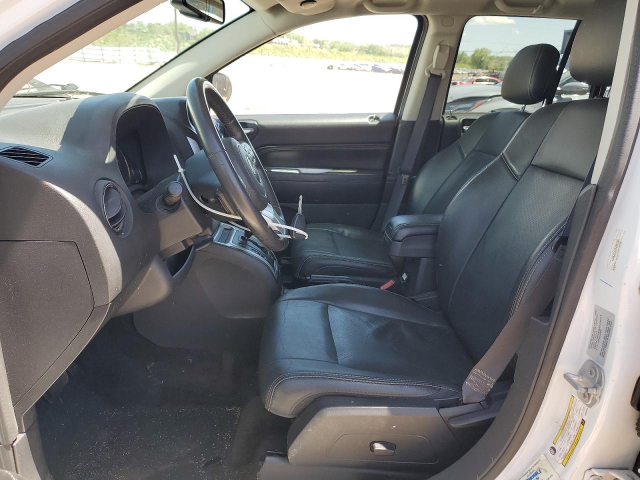 2016 Jeep Compass Latitude VIN: 1C4NJCEA2GD800596 Lot: 57203705