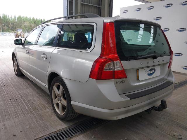 2010 VOLVO V70 SE D A