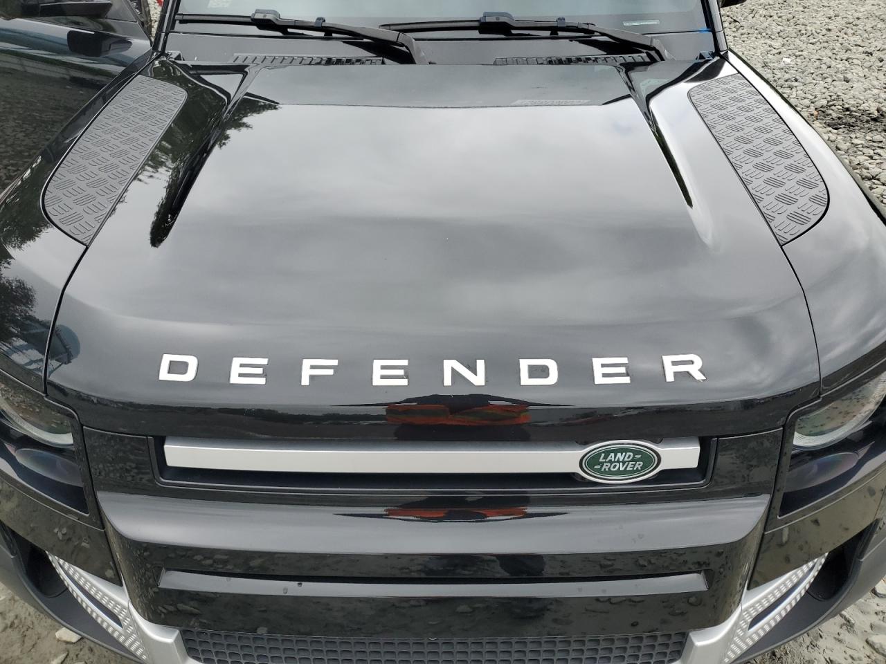 2024 Land Rover Defender 110 S VIN: SALEJ7EU0R2304012 Lot: 58869665