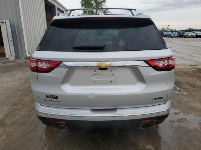  CHEVROLET TRAVERSE 2018 Srebrny