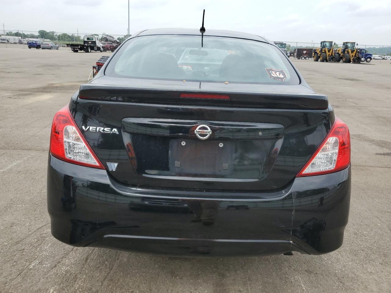 2018 Nissan Versa S VIN: 3N1CN7AP2JL820073 Lot: 56691835