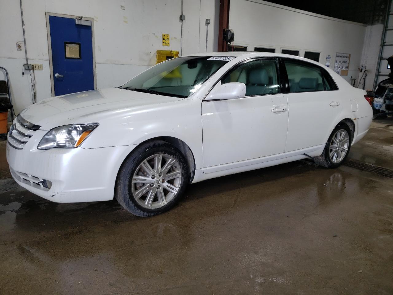 2006 Toyota Avalon Xl for Sale in Blaine, MN - Mechanical