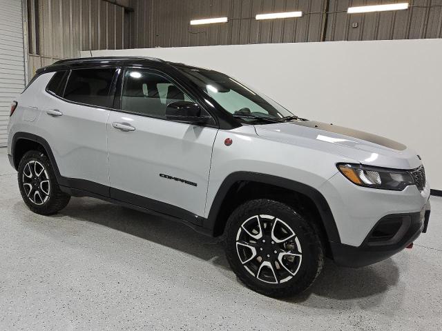  JEEP COMPASS 2024 Silver