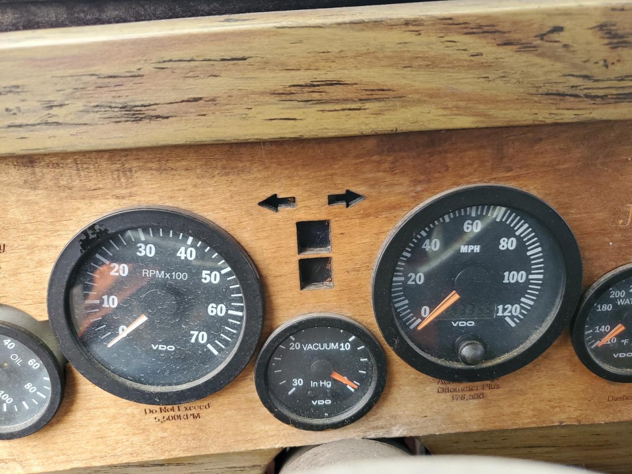 1989 Jeep Grand Wagoneer VIN: 1J4GS5872KP100998 Lot: 58515245