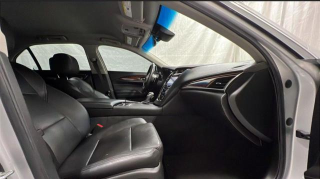 Sedans CADILLAC CTS 2014 Srebrny