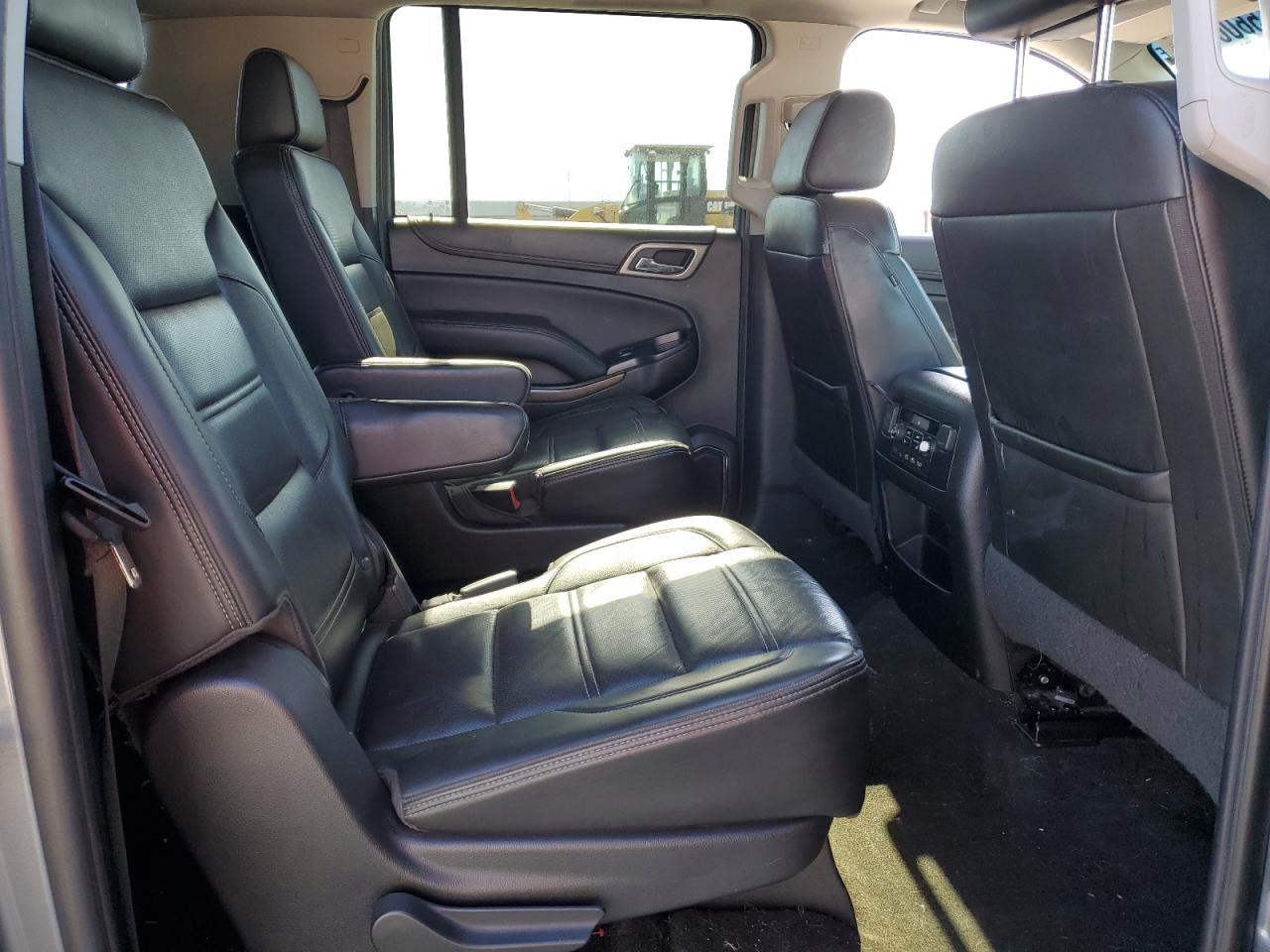 2018 GMC Yukon Xl Denali VIN: 1GKS2HKJ4JR180611 Lot: 56001535