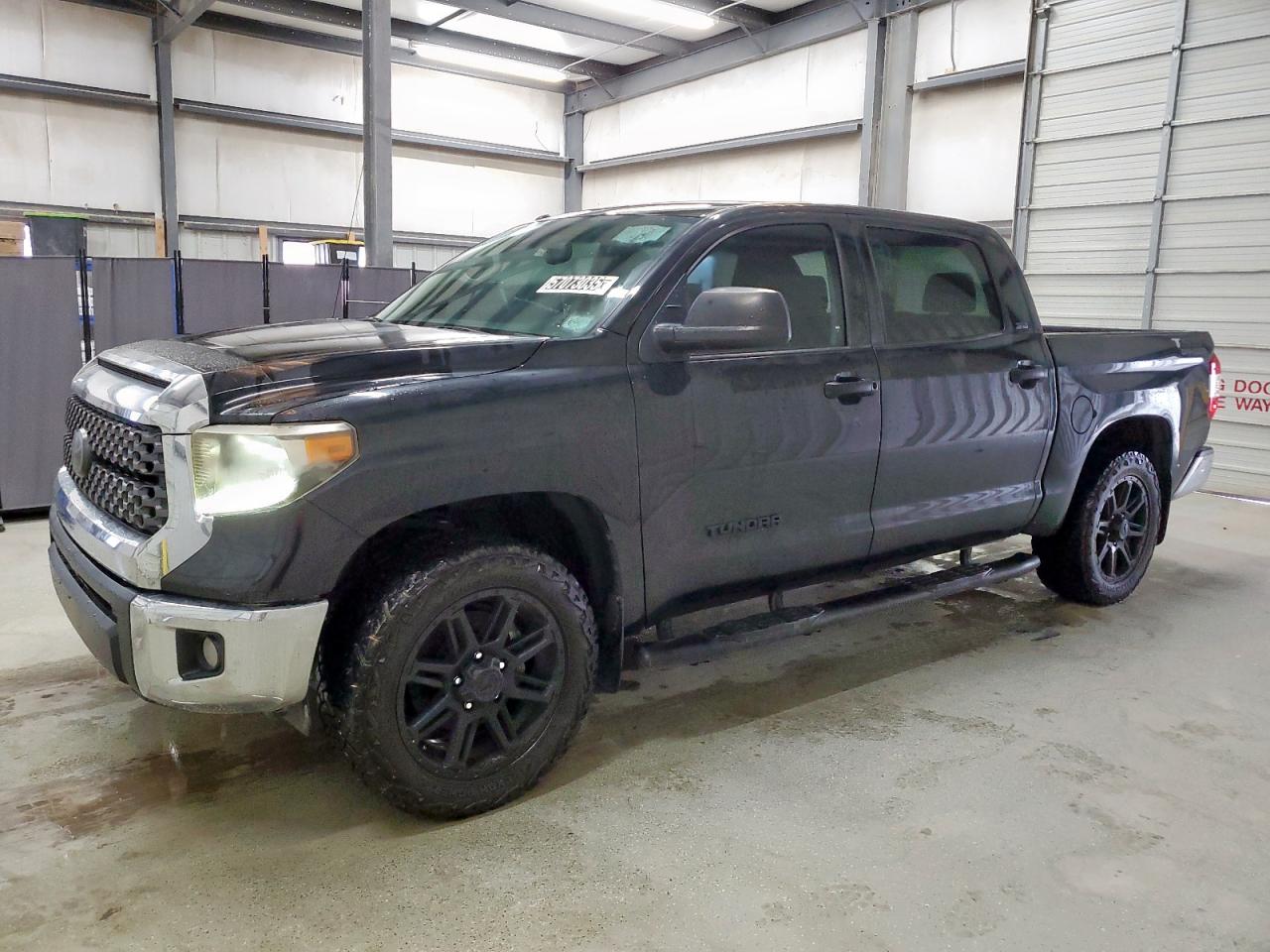 2018 Toyota Tundra Crewmax Sr5 na sprzedaż w New Braunfels, TX - Hail