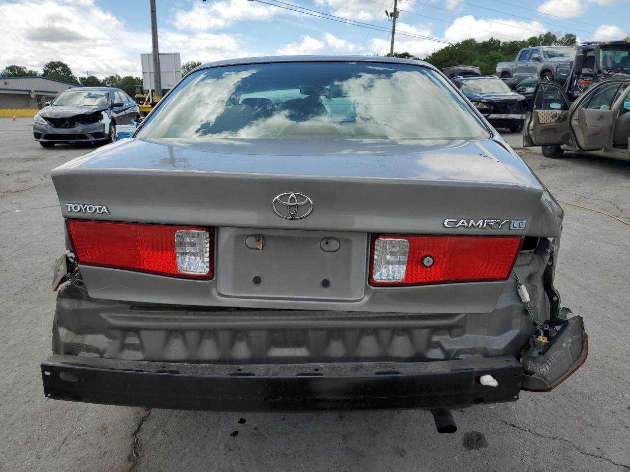 2000 Toyota Camry Ce VIN: 4T1BG22KXYU639808 Lot: 56606985