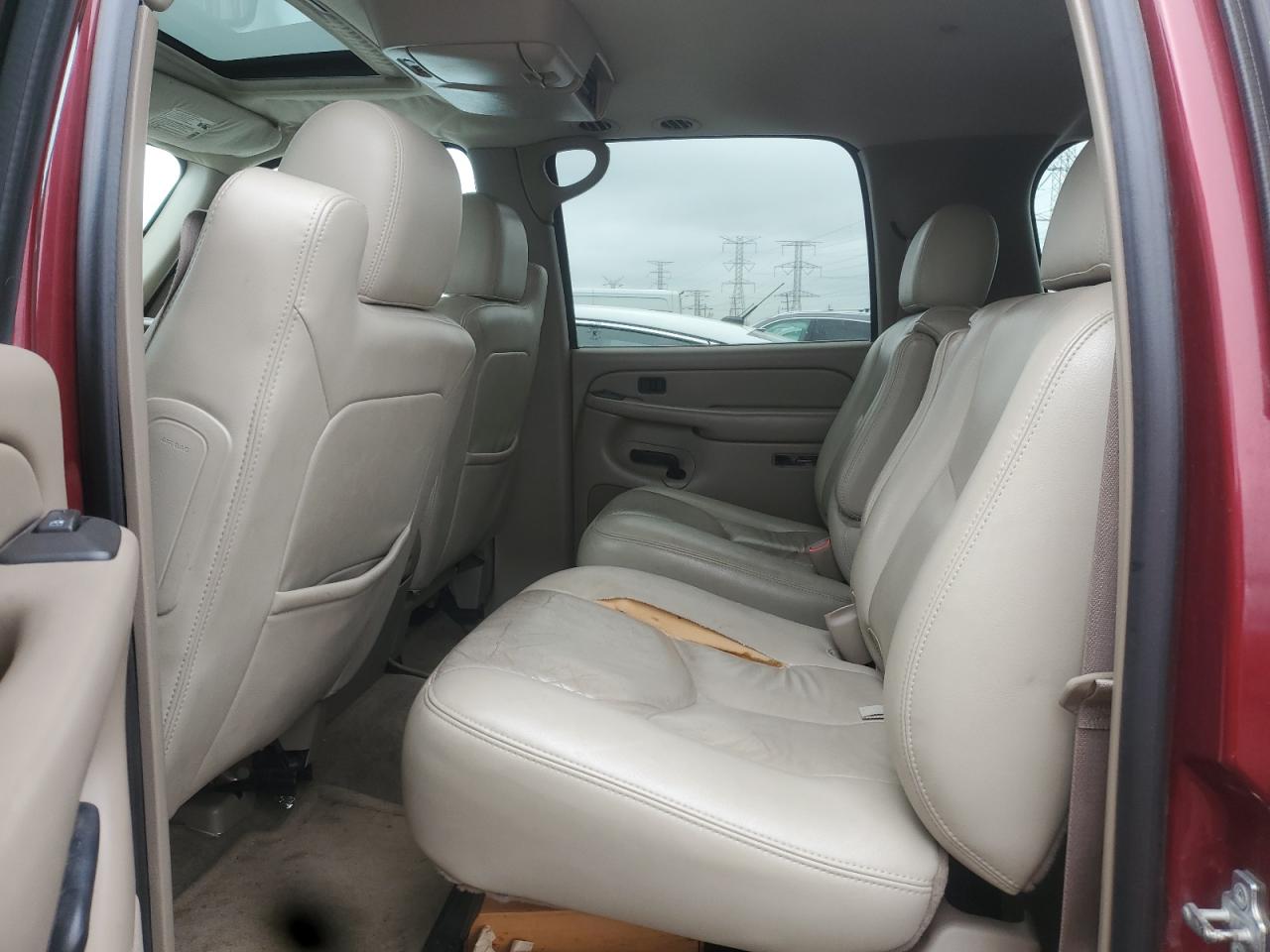 2004 Chevrolet Suburban K2500 VIN: 3GNGK26U64G306806 Lot: 55518745